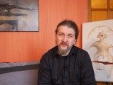 Rozmowa Współczesnej: Sławomir Warmbier. Malarz z Knyszyna brał udział w tworzeniu "Twój Vincent" (wideo)