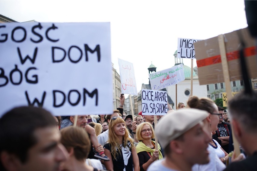 Protest zwolenników przyjmowania uchodźców w Polsce