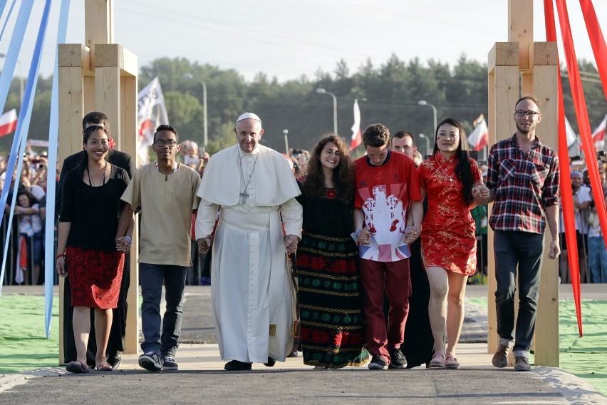 Czuwanie z papieżem Franciszkiem w Brzegach