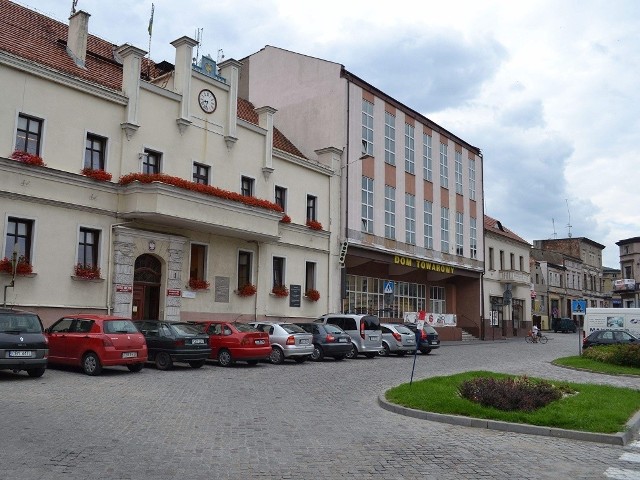 Pani Jadzia mieszka w centrum, niedaleko rynku