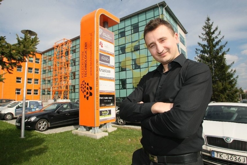 Firma ma swoją siedzibę w Kieleckim Parku Technologicznym.
