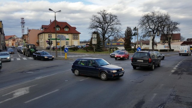 Skrzyżowanie drogi wojewódzkiej z ul. Opolską to kolejne miejsce, gdzie powstać ma rondo.