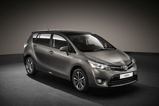 Toyota Verso 2016W lutym przyszłego roku zadebiutuje odświeżona wersja modelu Verso. Popularny minivan stał się bezpieczniejszy. Zyskał także bardziej zaawansowany system multimedialny.Fot. Toyota