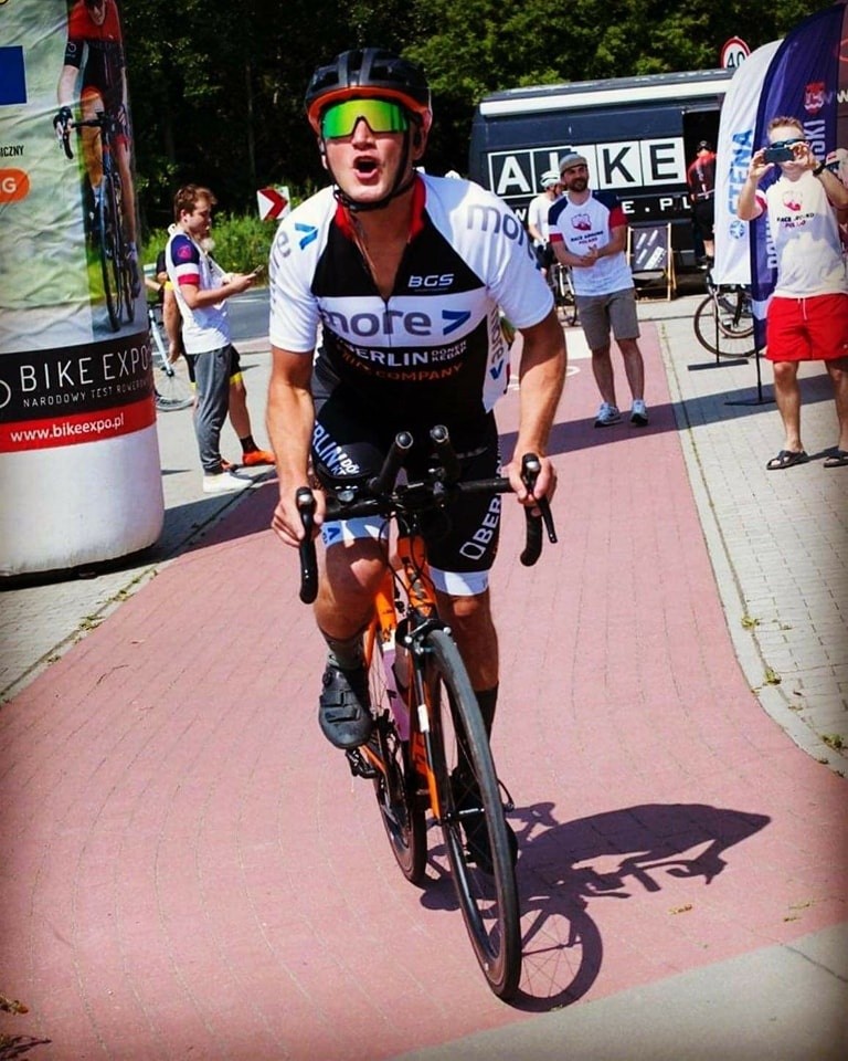 Mieszkaniec Mierzyna pokonał 3600 km w nieco ponad 227 godzin i wygrał rowerowy ultra maraton. Jak tego dokonał? 