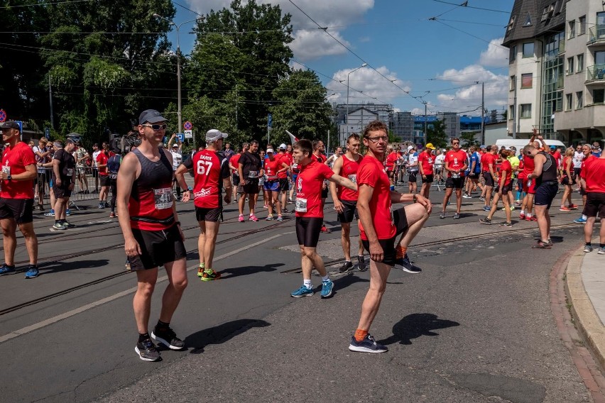 Tym razem uczestnicy Biegu Lotto Poznański Czerwiec 56 nie...