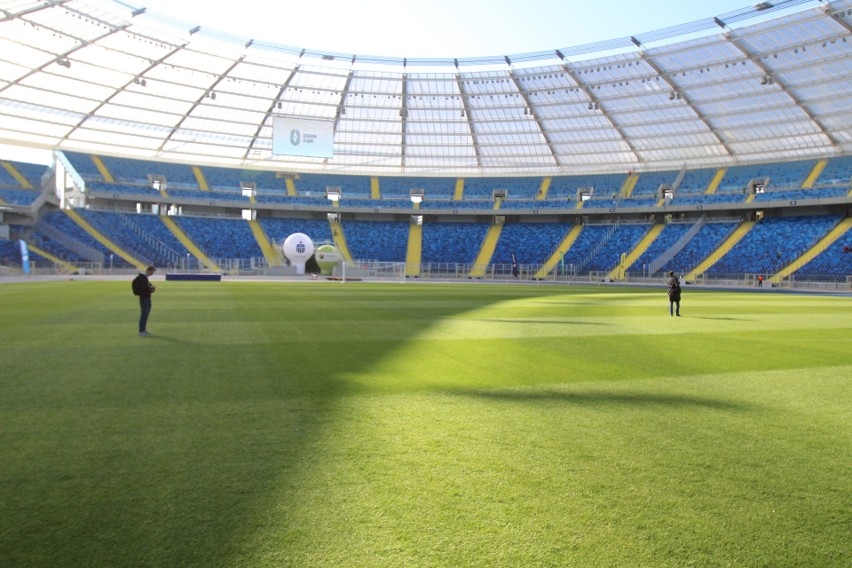 1 października: otwarto bramy Stadionu Śl. po latach...