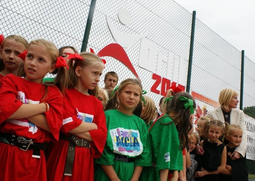 Dąbrowa Biskupia. Mają swojego pierwszego Orlika. Boisko powstało przy zespole Szkół [zdjęcia]