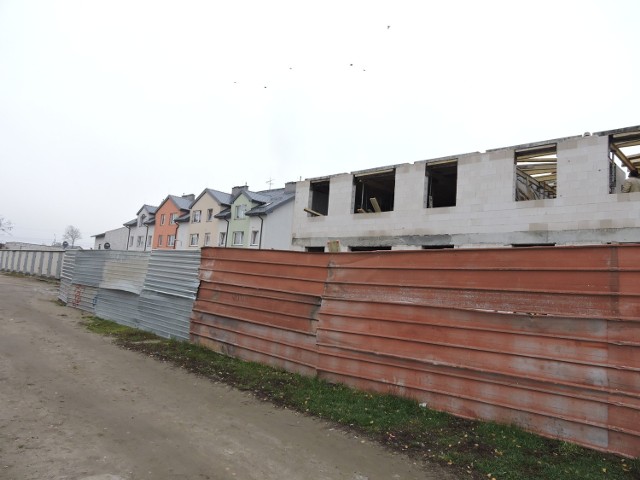 Aktualnie o przydział mieszkania komunalnego ubiega się 143 rodziny z terenu Przasnysza a miasto nie posiada żadnych wolnych mieszkań.