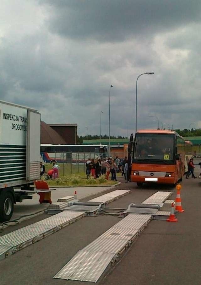 Zbliżają się wakacje, a wraz z nimi wzmożone kontrole autokarów i kierowców