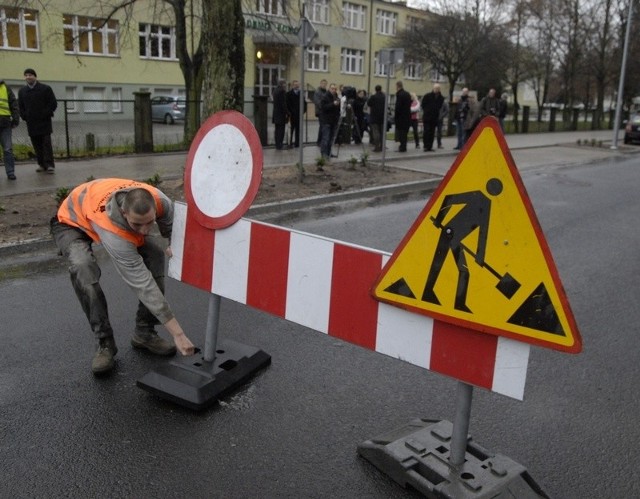 Wczoraj zdjęto zakaz na ulicy Arciszewskiego, ale remont zakończy się dopiero 30 listopada. 