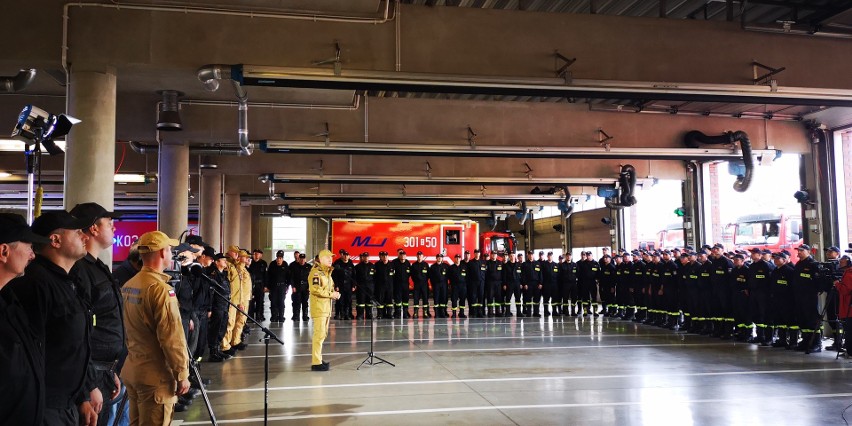 Polscy strażacy zakończyli misję w Grecji. W Katowicach...