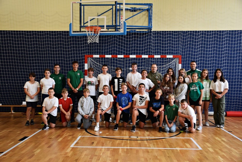 Narodowy Dzień Sportu z Radomiakiem w Publicznej Szkole Podstawowej numer 9 w Radomiu. Zobaczcie zdjęcia