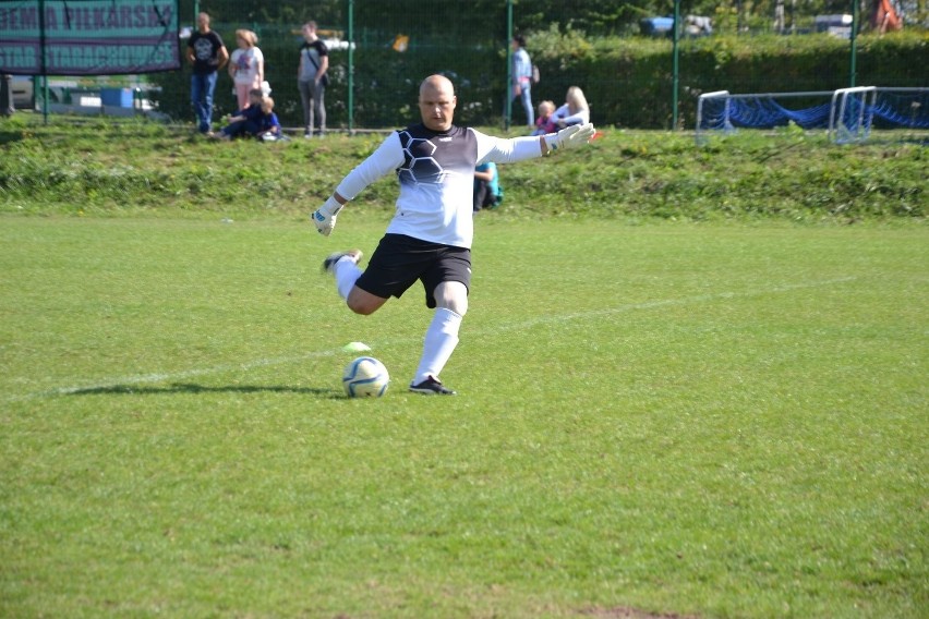 1. Hubert Chrząstowski, FKS Łazy Starachowice, piłka nożna...