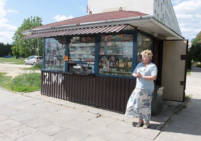 - W ciągu tygodnia obroty spadły mi o jedną trzecią &#8211; mówi Krystyna Rożek, właścicielka kiosku przy ulicy Wyścigowej w Radomiu.