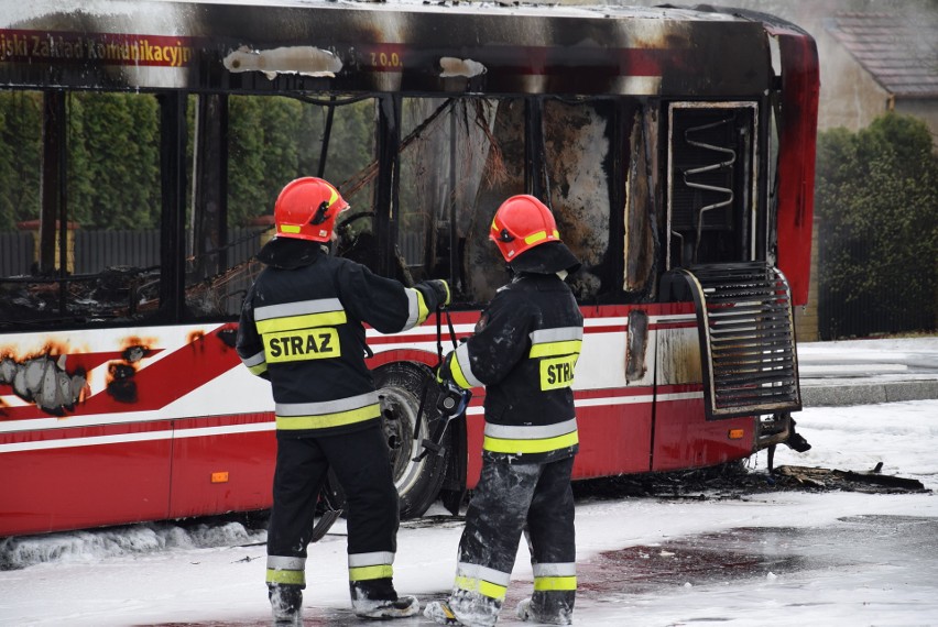 Pożar autobusu MZK na Kozielskiej w Kędzierzynie-Koźlu. Pasażerowie zdążyli się ewakuować