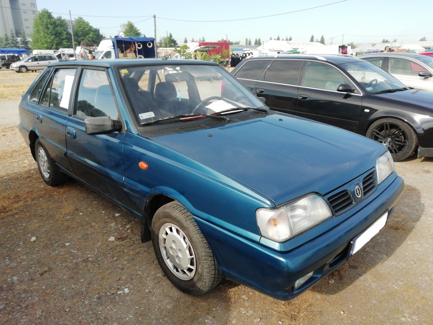 Polonez Caro. Model: 1.6. Moc 84 KM. Rok produkcji 1998....