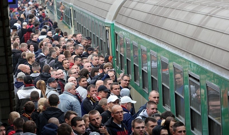 1500 kibiców Pogoni pojechało na mecz w Poznaniu