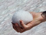 Sąd w Bełchatowie: rzucał śnieżkami w okno sąsiadki, musi zapłacić grzywnę