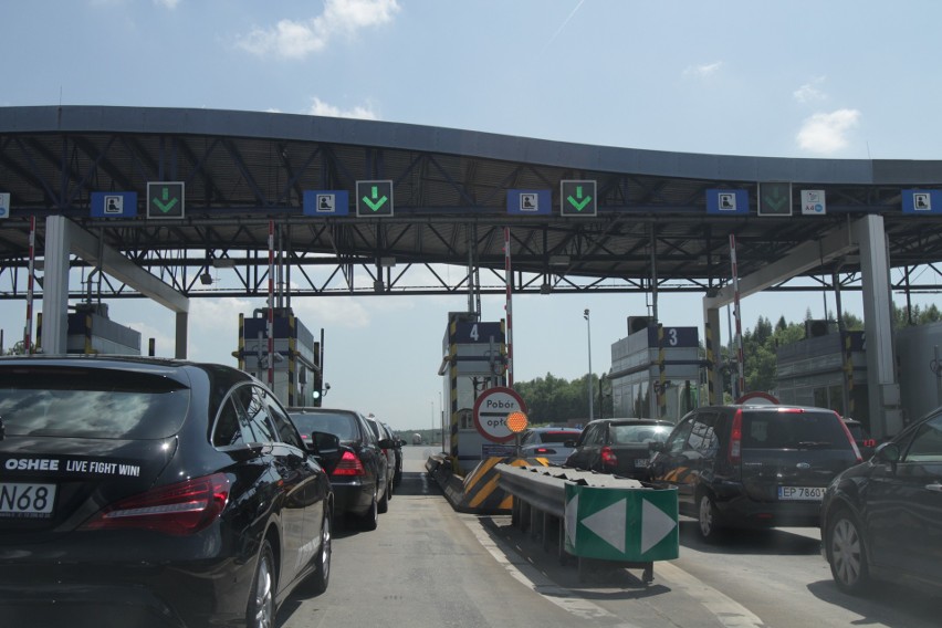 Automatyczne bramki na A4 już działają. Na trasie Katowice - Kraków zapłacimy w aplikacji AutoPay od 16 lipca 2019