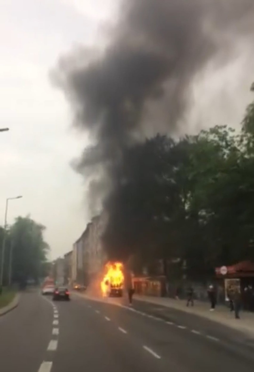Pożar kursowego busa w centrum Krakowa