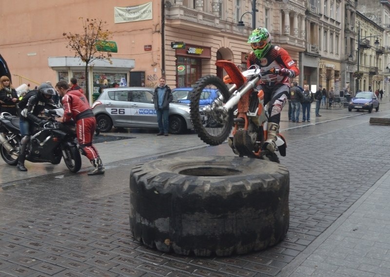 Motocykliści szaleli na Piotrkowskiej [zdjęcia]