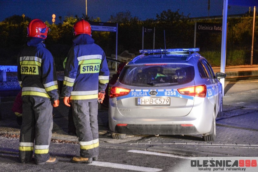 Pijany kierowca wjechał na przejazd tuż przed pociągiem (ZDJĘCIA)