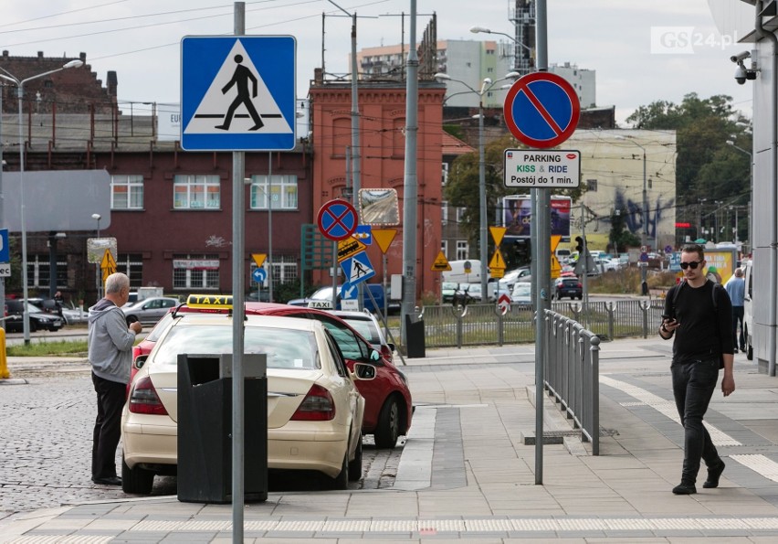 Szczecin. Pouczenia, mandaty a nawet wezwania do sądu za blokowanie "Kiss&Ride"