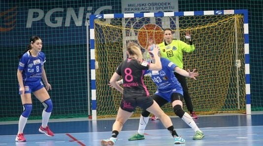 Porażka piłkarek ręcznych Korony Handball w Chorzowie. Świetny mecz byłej bramkarki drużyny z Kielc [ZDJĘCIA]