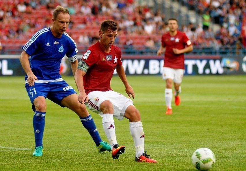 3 liga. Były reprezentant Polski Mateusz Zachara trenuje z ŁKS Probudex Łagów! Na testach są piłkarze z Hiszpanii, Jamajki, Portugalii