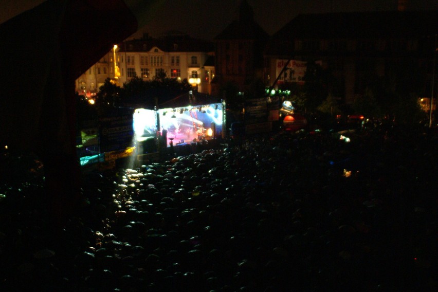 Koncert bijącego rekordy popularności zespołu Ich Troje....