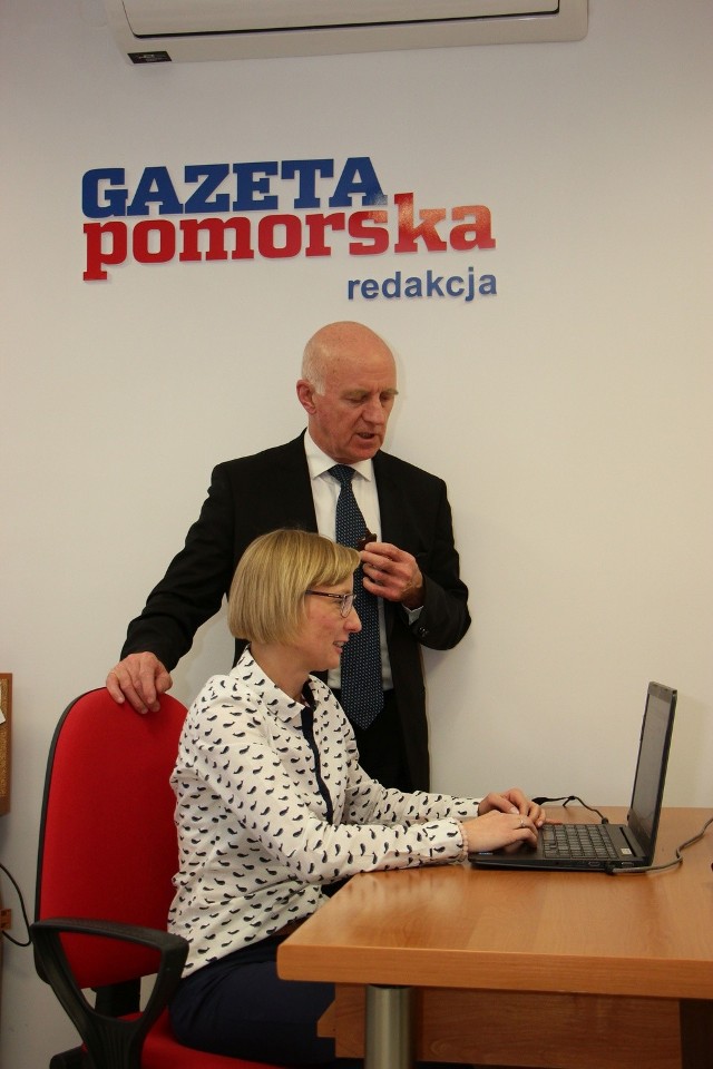 Prezydent Robert Malinowski  na pytania internautów odpowiadał przez godzinę, redakcji "Pomorskiej".  Przekazywała je red. Aleksandra Pasis administrująca naszym facebookowym profilem „Gazeta Pomorska Grudziądz” .