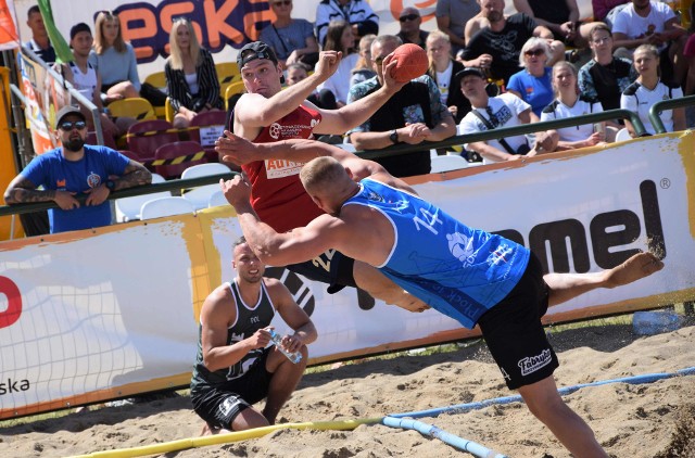 Pierwsze tegoroczne eliminacje do mistrzostw Polski w piłce ręcznej plażowej zorganizowano w Inowrocławiu