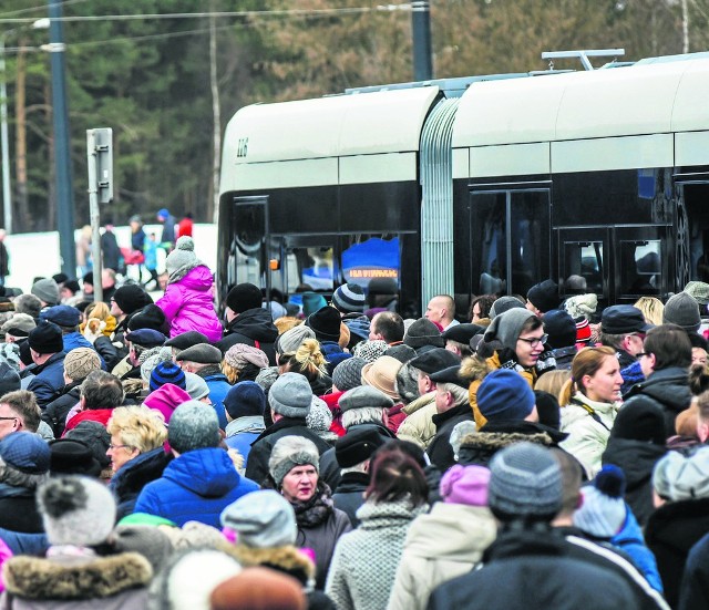 W styczniu nowy fordoński tramwaj przyszły oglądać tysiące ludzi
