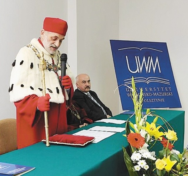 Władzom Uniwersytetu Warmińsko-Mazurskiego w Olsztynie, które są odpowiedzialne za funkcjonowanie ełckiej uczelni udało się uruchomić rekrutację na studia.