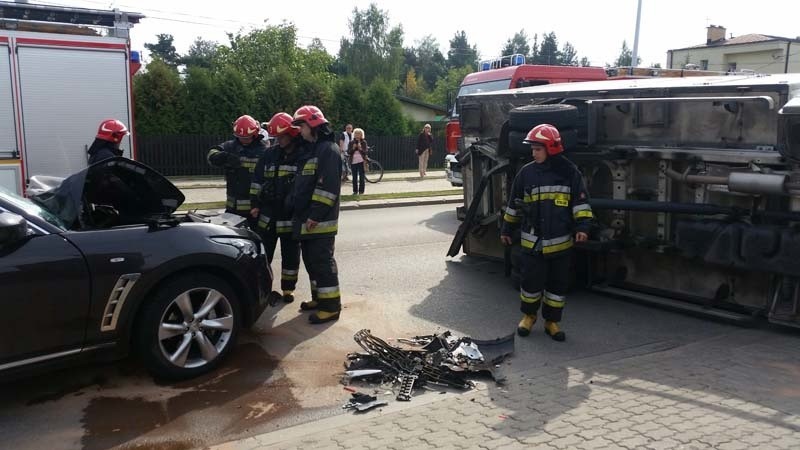 Na ul. Raginisa zderzyły się dwa samochody. Mercedes...