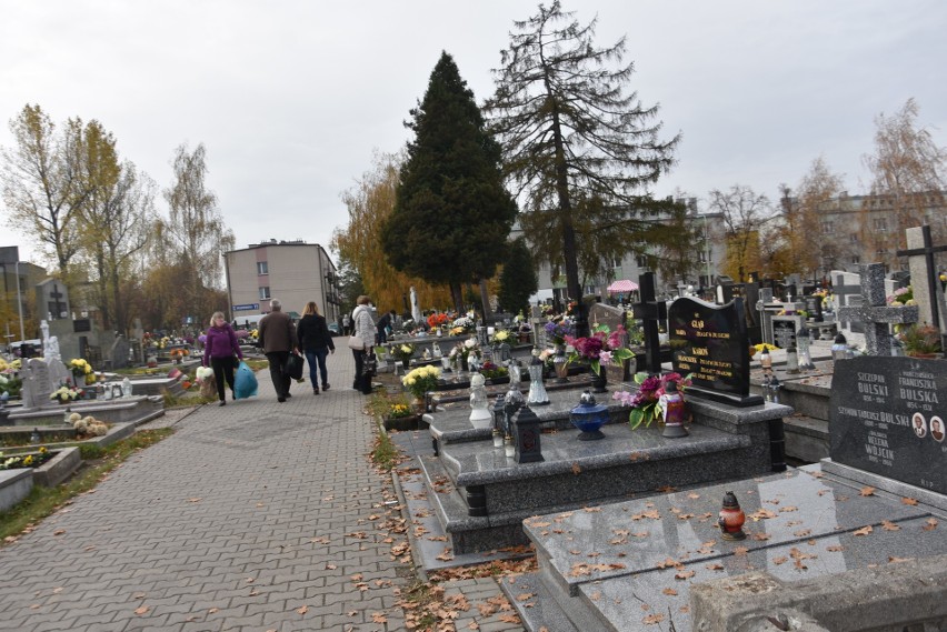 Cmentarz w Myszkowie przed 1 listopada
