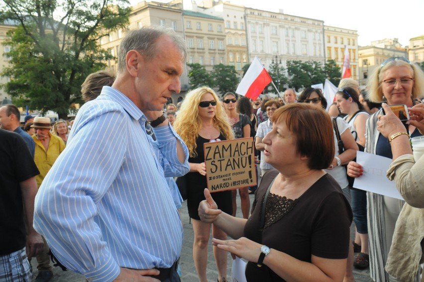 Kraków. Wielki protest na Rynku Głównym w obronie sądów