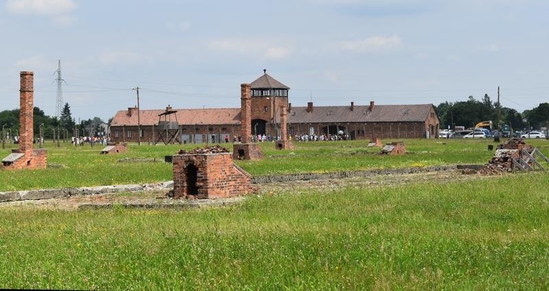 Zakończyły się prace konserwatorskie przy baraku w byłym obozie Auschwitz II- Birkenau. Były bezprecedensowe na skalę światową [ZDJĘCIA]