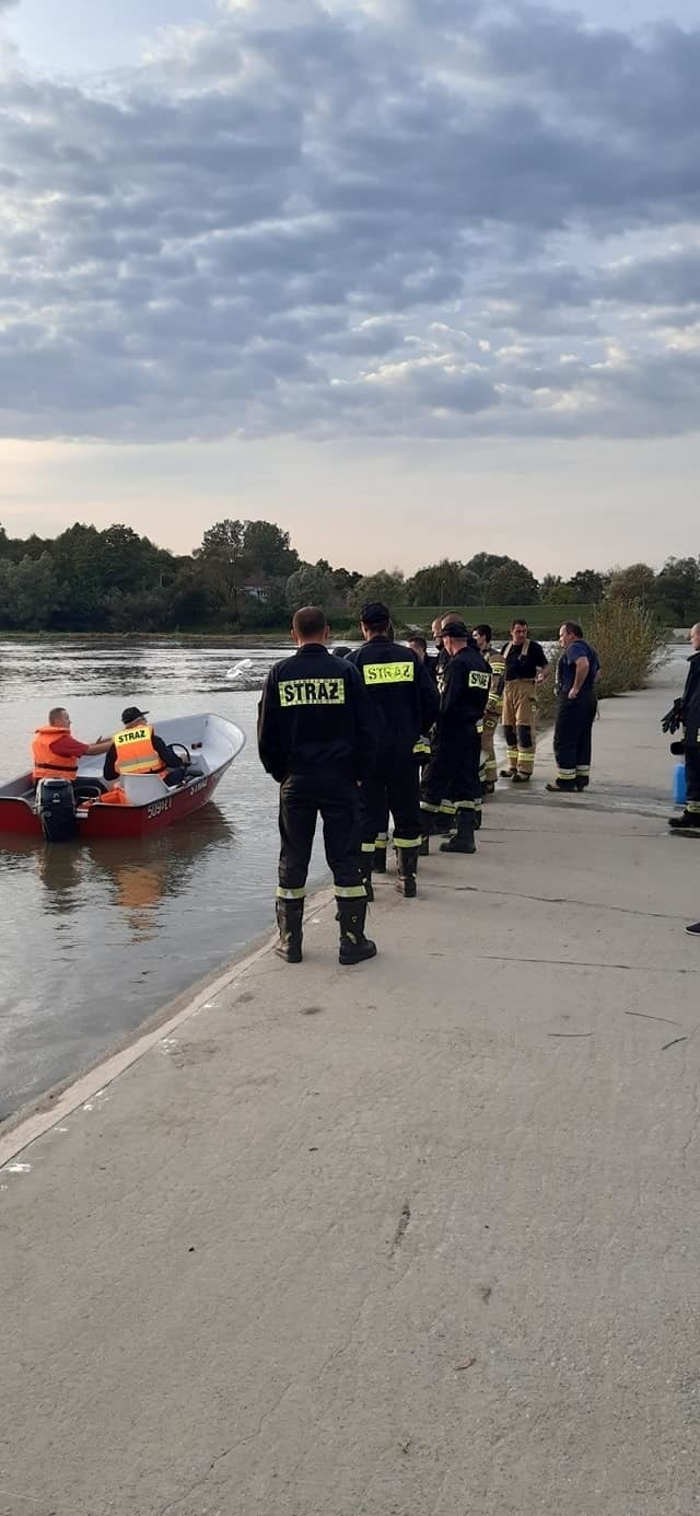 70-letni mężczyzna, który wypoczywał z żoną pod Mielcem, zastrzelony. Policja wciąż szuka kobiety [ZDJĘCIA,WIDEO]