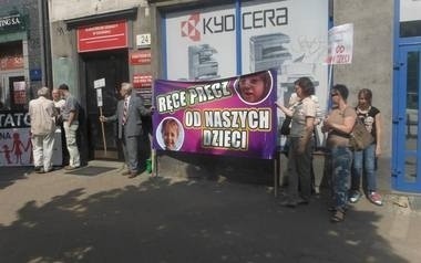 Prawica Rzeczypospolitej protestowała w tej samej sprawie pod gdańskim kuratorium w maju tego roku