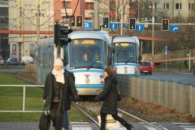 Komunikacja miejska we Wrocławiu na Boże Ciało - 4 czerwca wszystkie linie tramwajowe i autobusowe będą kursowały według niedzielnych rozkładów jazdy