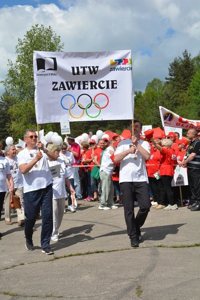 W Senioriadzie wzięło udział prawie 900 osób ZDJĘCIA