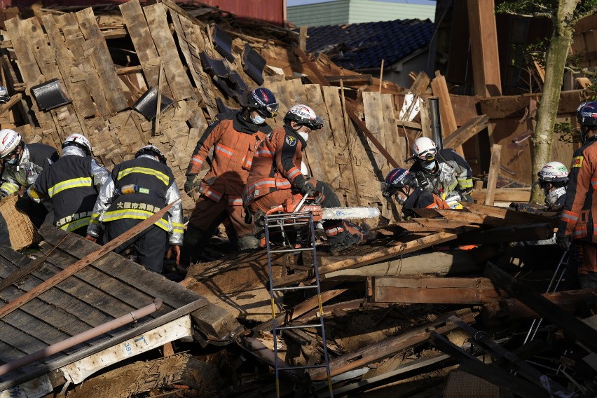 Tragiczny bilans trzęsienia ziemi w Japonii. 92 zabitych, co najmniej 242 zaginionych