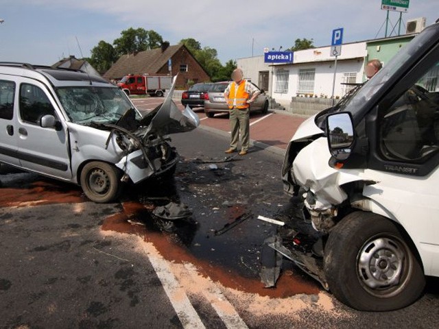 Poszkodowanym w wypadku nie zagraża niebezpieczeństwo.