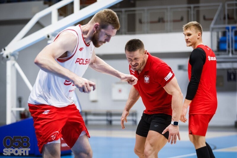 Dominik Narojczyk z Kozienic w sztabie reprezentacji Polski koszykarzy. Opowiedział nam o Eurobaskecie 