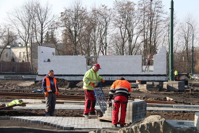 W Czeladzi trwa budowa trzech węzłów przesiadkowych. Mają...