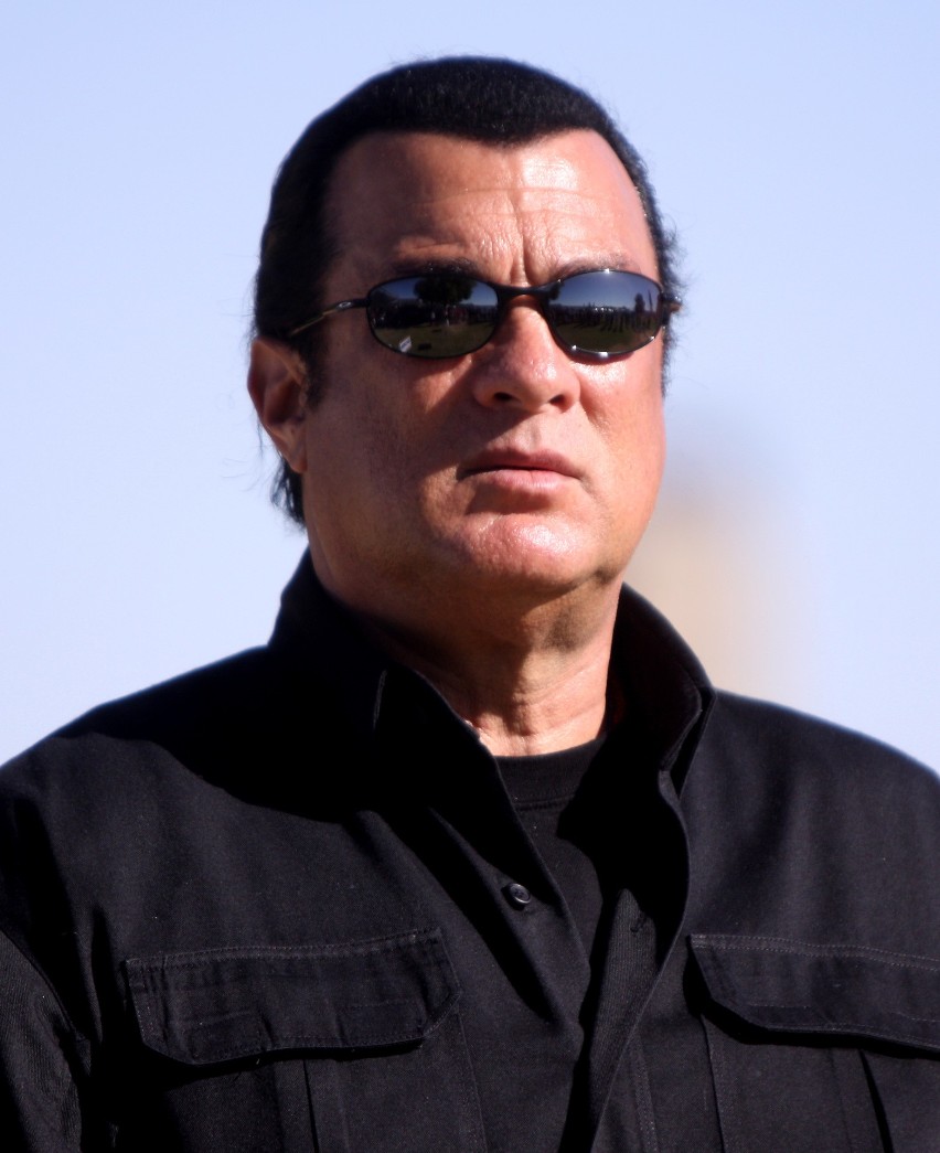 Steven Seagal (ur. 10 kwietnia 1952) - BARAN