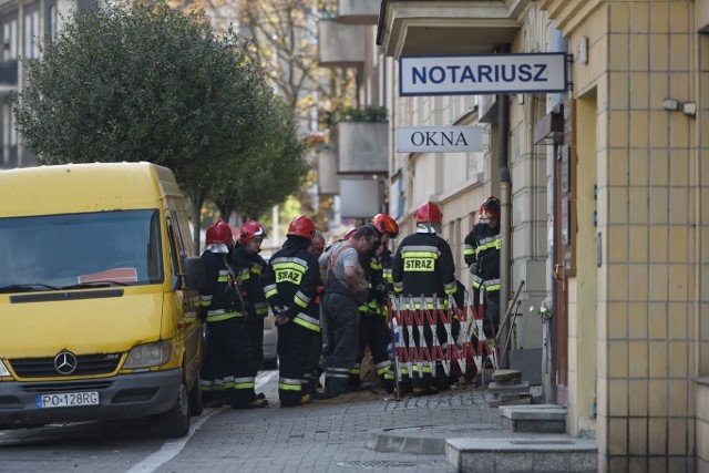 W jednej z jeżyckich kamienic doszło prawdopodobnie do rozszczelnienia instalacji gazowej.Przejdź do kolejnego zdjęcia --->