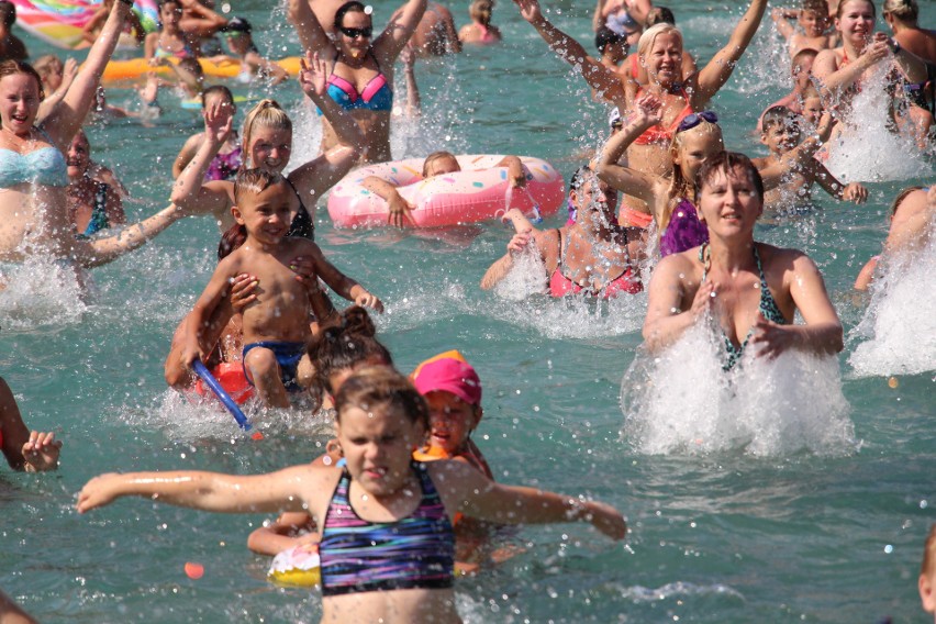 Aqua aerobik i inne atrakcje Kąpieliska Leśnego w Gliwicach ZDJĘCIA