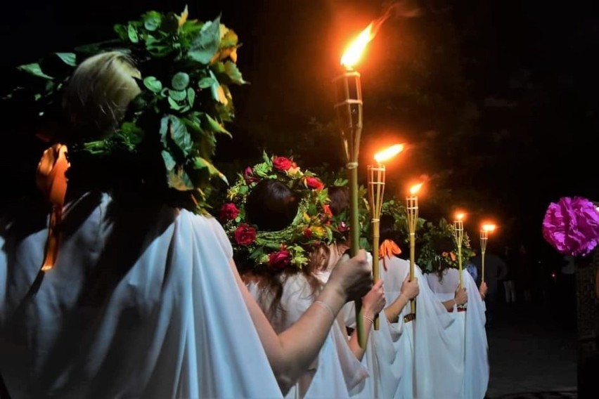 W Tenczynku dziesiąty raz zorganizowano noc świętojańska nad...